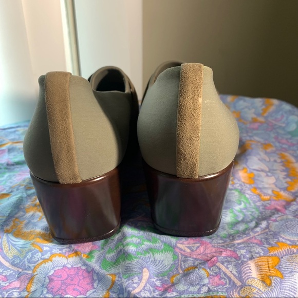 Stuart Weitzman closed toe wedges - Picture 4 of 8